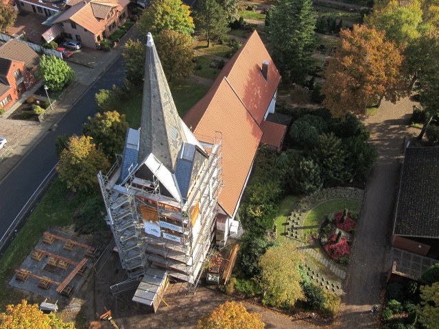 Kirchturm - Foto: video-kopter.de