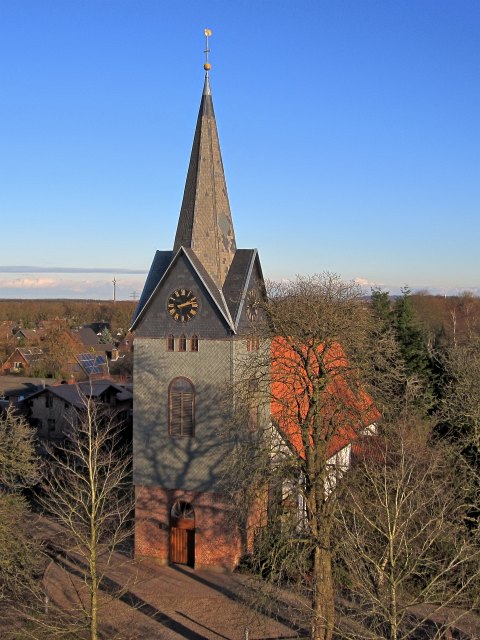 Kirchturm - Foto: video-kopter.de