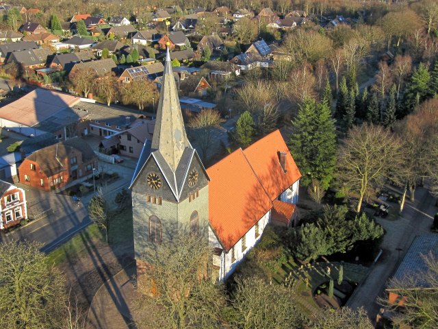 Kirche - Foto: video-kopter.de