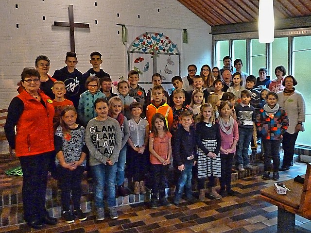 Teilnehmer und Mitarbeiter der Kinderbibelwoche